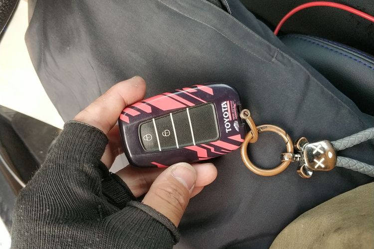 丰田C-HR 2020款 2.0L 领先版中控内饰7001