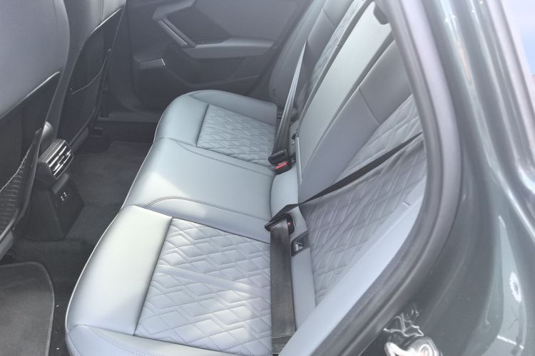 奥迪A3 2025款 Sportback 35TFSI 飞驰尊享型中控内饰7004