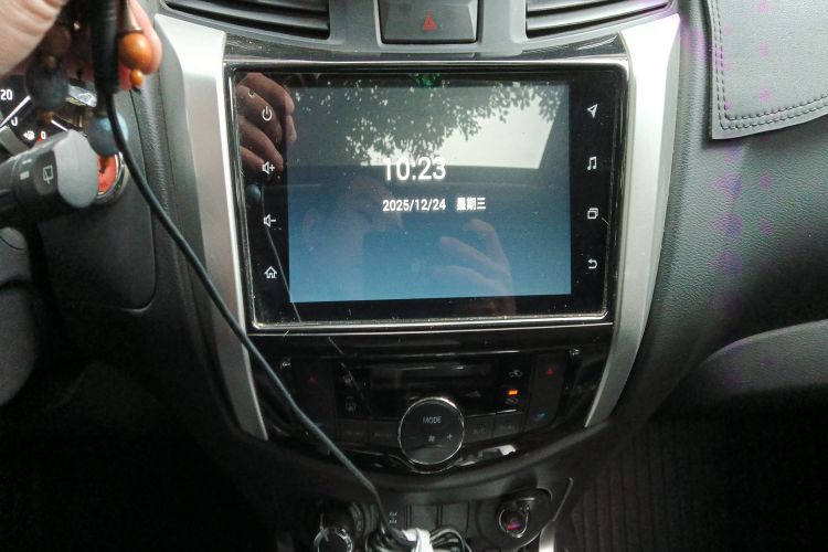 日产 途达 2020款 2.5L XV 4WD 自动四驱旗舰版中控内饰16