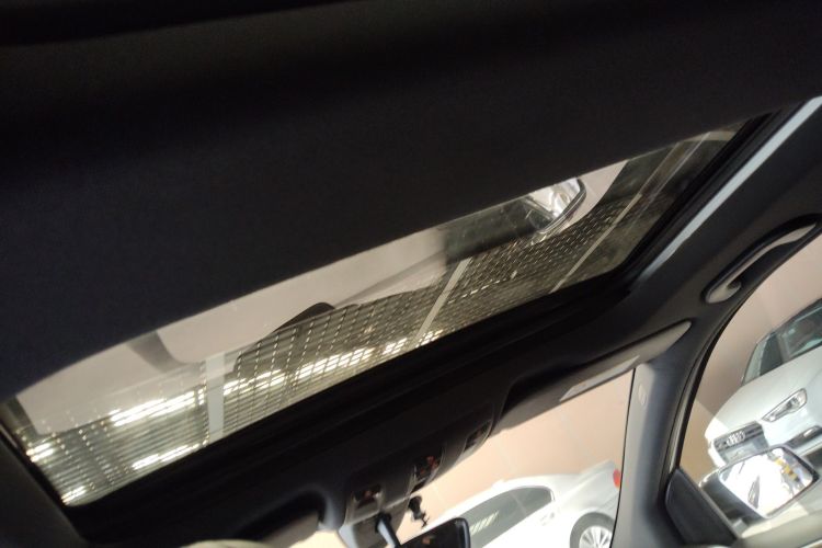 奔驰B级 2015款 B 200 豪华型中控内饰22