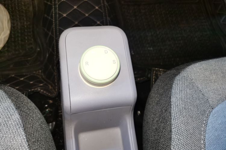 凌宝汽车 凌宝BOX 2022款 蔡文姬Pro版中控内饰18