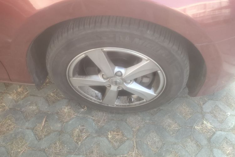 沃尔沃V40 2017款 T3 智尚版车身外观10