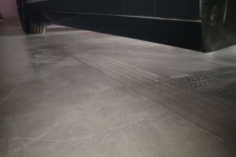 Polestar极星 Polestar 4 2024款 单电机标准续航PLUS 双星互联版局部细节9001