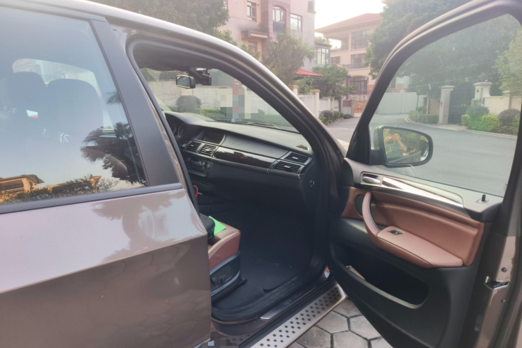 宝马X5(进口) 2013款 xDrive35i 臻享版局部细节9005