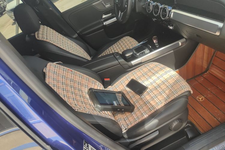 奔驰GLB 2020款 GLB 200 动感型局部细节41