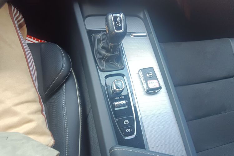 沃尔沃XC60 2018款 T5 四驱智远运动版中控内饰18