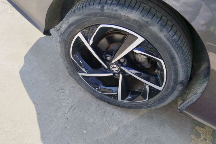 名爵 MG5 2021款 300TGI DCT青奢旗舰版车身外观6008