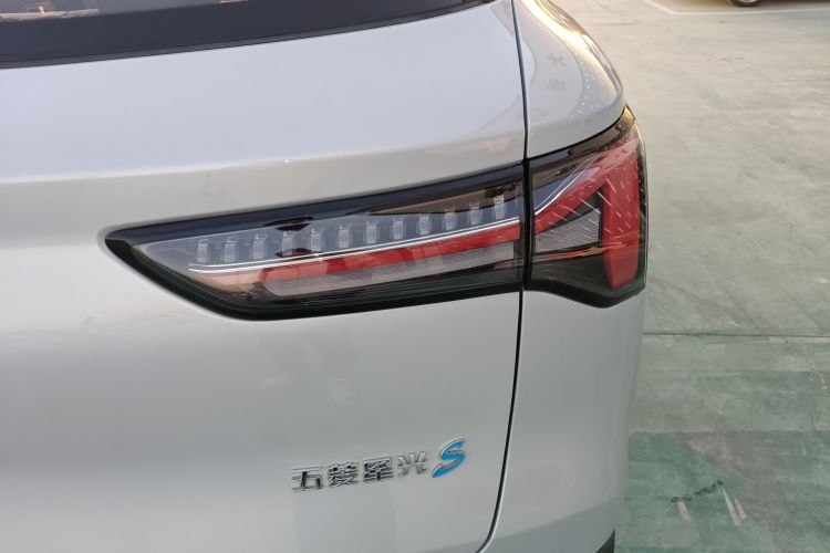 五菱汽车 五菱星光S 2024款 510km 旗舰型车身外观9