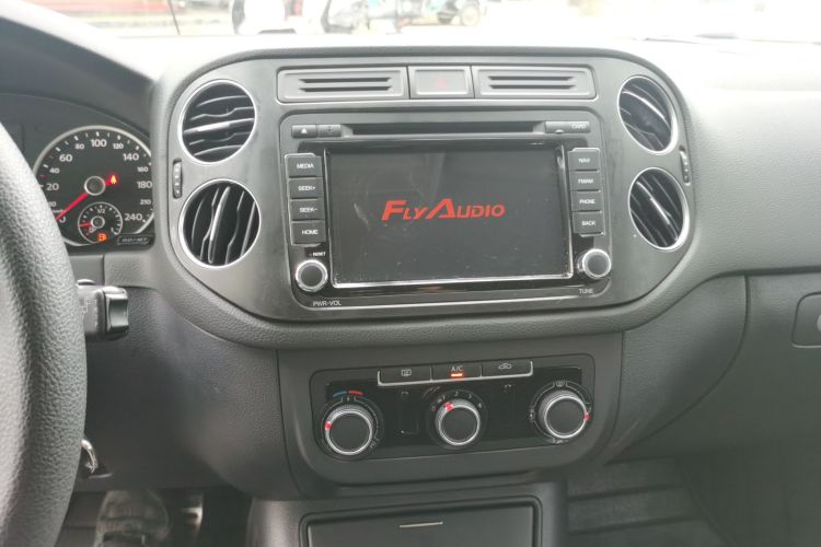 大众 途观 2015款 1.8TSI 自动两驱风尚版局部细节16