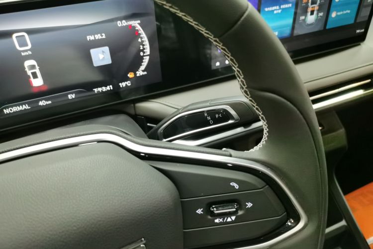 上汽大通MAXUS 大家7 2024款 改款 超混 长续航版 悦享版中控内饰18