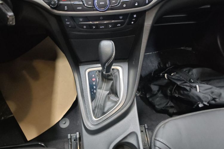 别克 英朗 2019款 18T 自动互联精英型 国VI中控内饰18