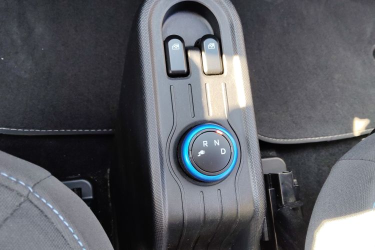 五菱汽车 宏光MINIEV 2020款 自在款 磷酸铁锂中控内饰18