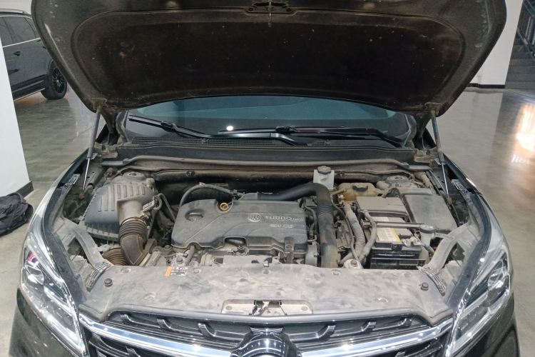 别克 昂科威 2020款 20T 两驱精英型机舱底盘24