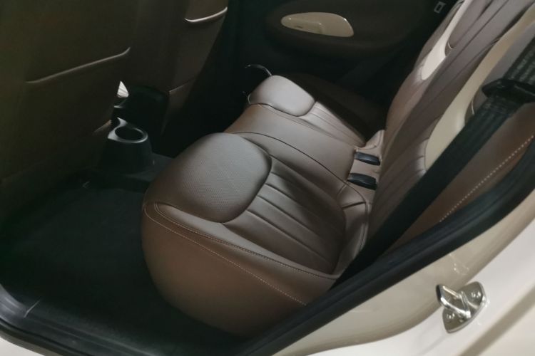 五菱汽车 五菱缤果 2024款 333km 悦享款中控内饰7004