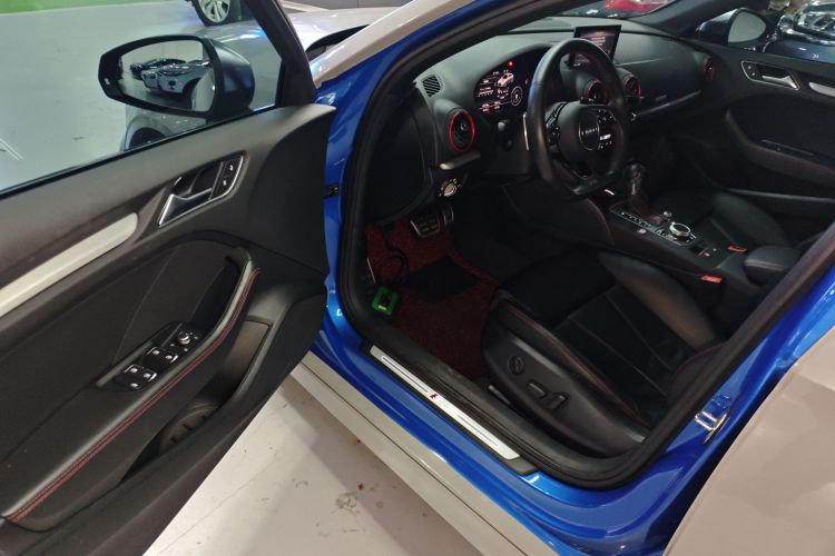 奥迪S3 2019款 S3 2.0T Limousine中控内饰7003