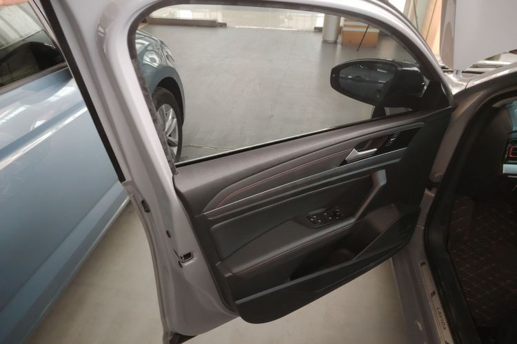 大众 朗逸 2023款 300TSI DSG星空永逸版中控内饰7007