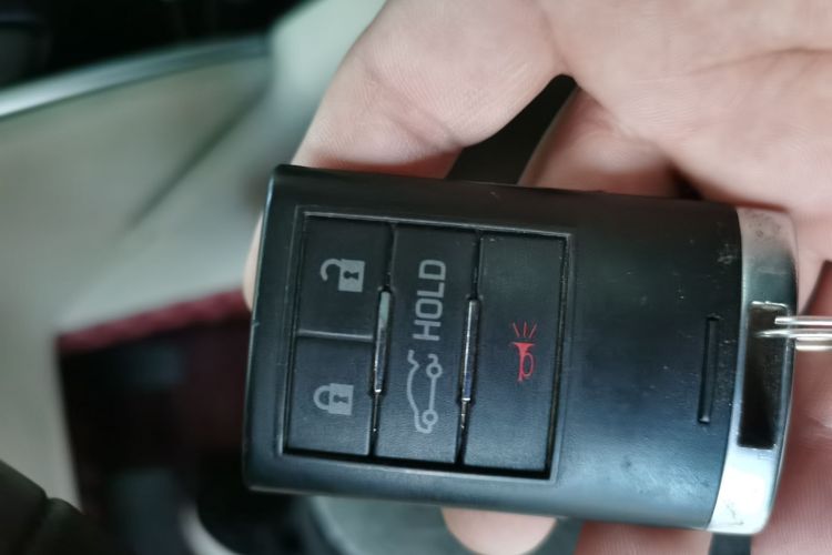 凯迪拉克XTS 2014款 28T 舒适型中控内饰11