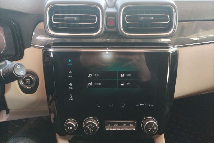 领克02 2018款 1.5T DCT两驱耀版 国V中控内饰16