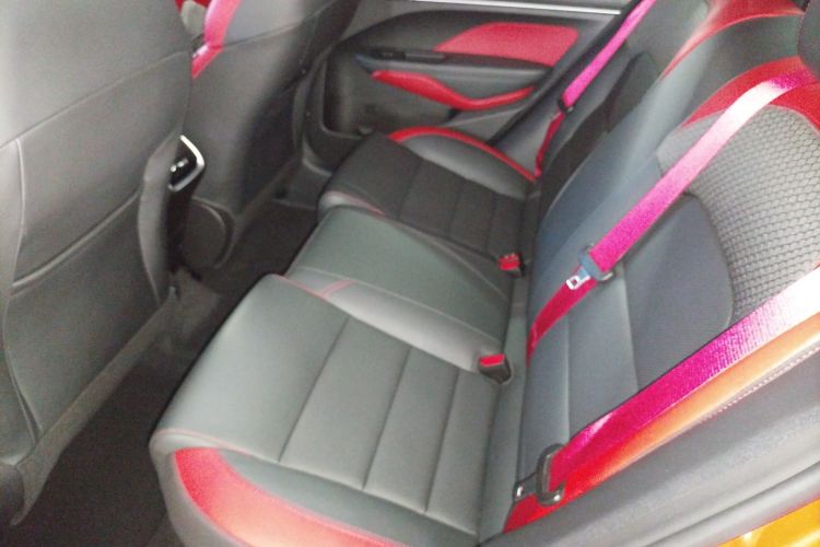 吉利汽车 缤瑞 2021款 1.4T CVT F-运动版中控内饰7004