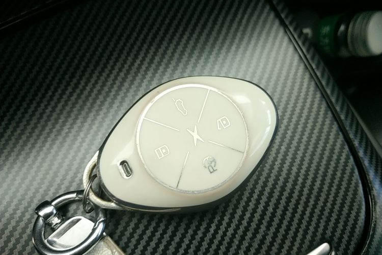 小鹏P7 2021款 670E鹏翼版中控内饰11