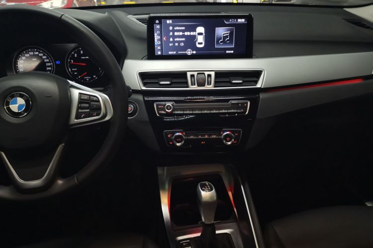 宝马X1 2019款 sDrive20Li 领先型中控内饰16