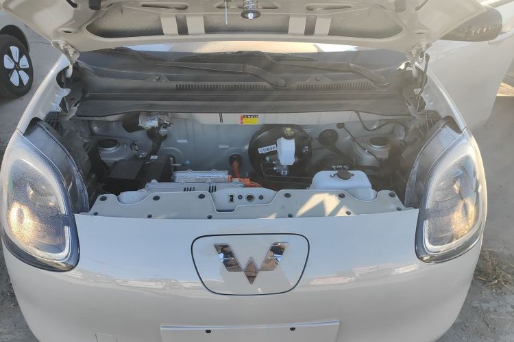 五菱汽车 宏光MINIEV 2025款 四门版 进阶款机舱底盘24