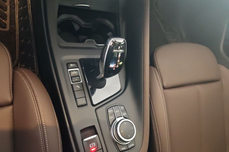 宝马X1 2022款 sDrive25Li 领先型中控内饰18