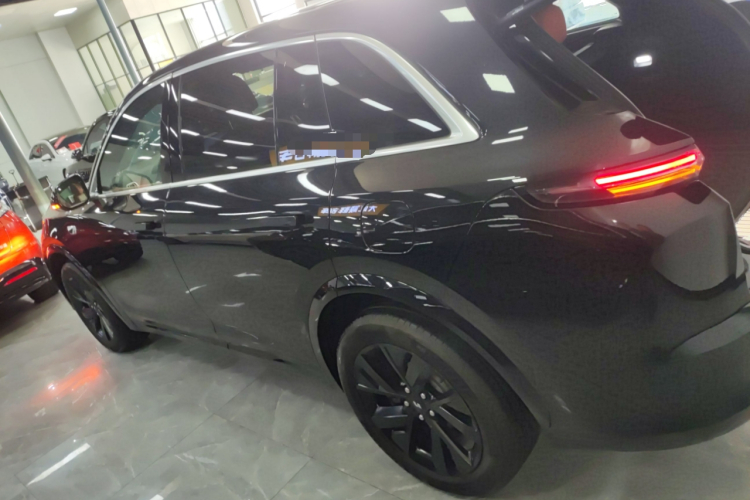 理想汽车 理想L7 2023款 Air车身外观4