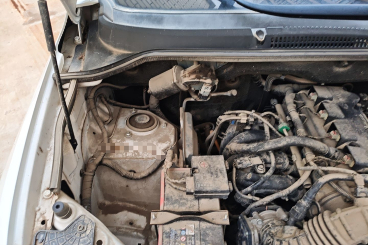 五菱汽车 五菱宏光 2019款 1.5L S标准型国VI LAR局部细节9006