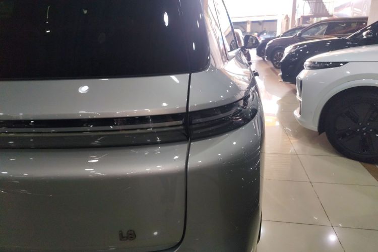 理想汽车 理想L8 2023款 Max车身外观6001