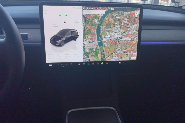 特斯拉 Model Y 2023款 长续航全轮驱动版中控内饰16