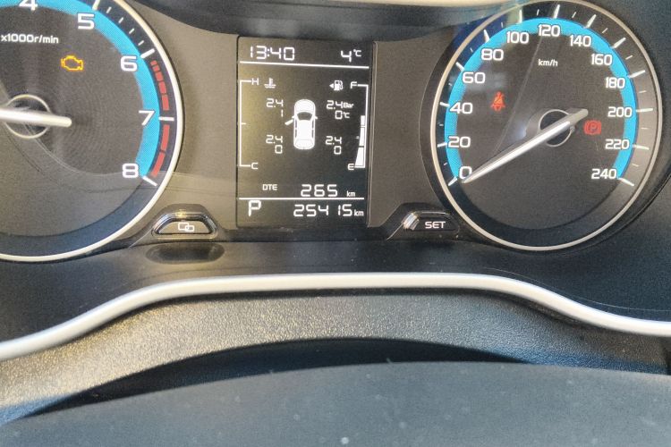 吉利汽车 帝豪 2021款 UP 1.5L CVT豪华型中控内饰15