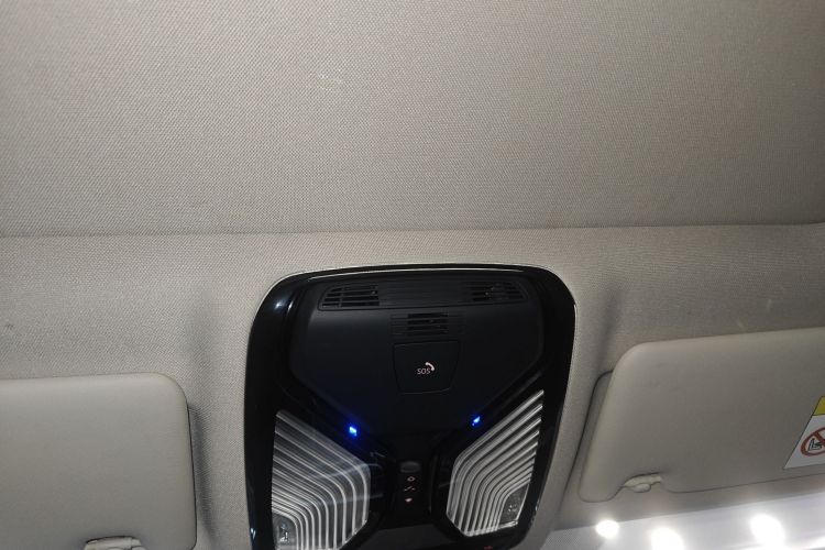 宝马3系 2020款 改款 325Li M运动曜夜套装局部细节22