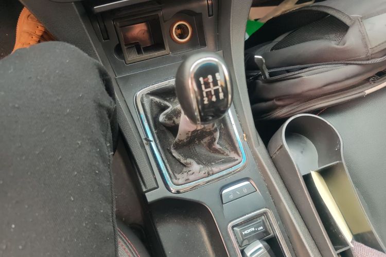 吉利汽车 帝豪 2015款 三厢 1.5L 手动向上版局部细节18