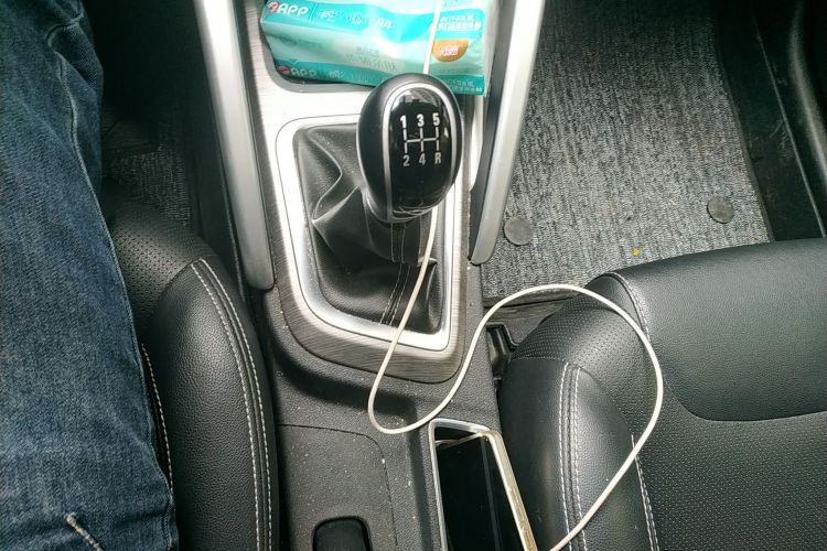 吉利汽车 远景X3 2017款 1.5L 手动尊贵型中控内饰18