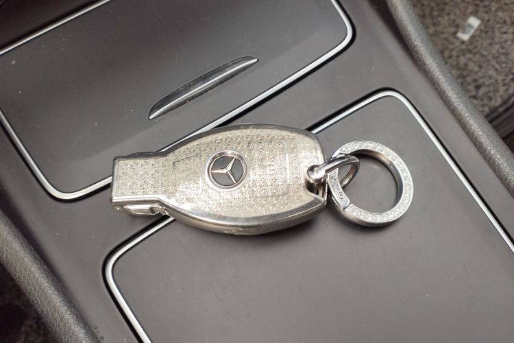 奔驰GLA 2019款 GLA 200 动感型中控内饰11