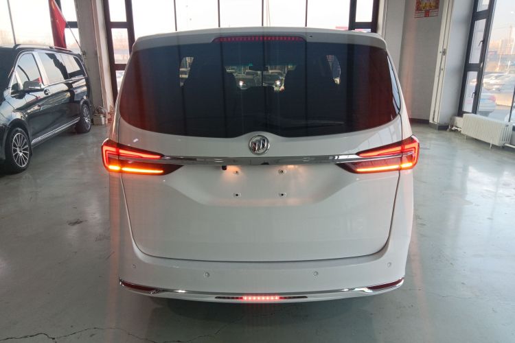 别克GL8 2022款 陆上公务舱 652T 舒适型车身外观6004