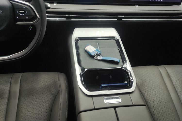 上汽大通MAXUS 大家7 2024款 超混 超长续航版 臻享版局部细节18