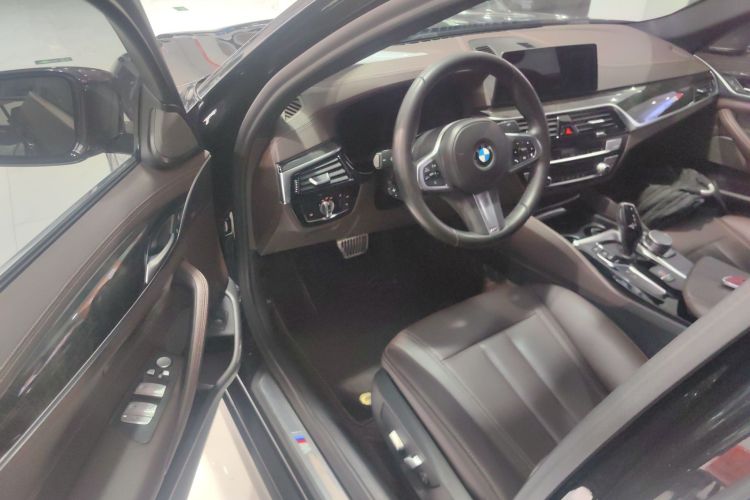 宝马5系 2020款 525Li M运动套装中控内饰7003