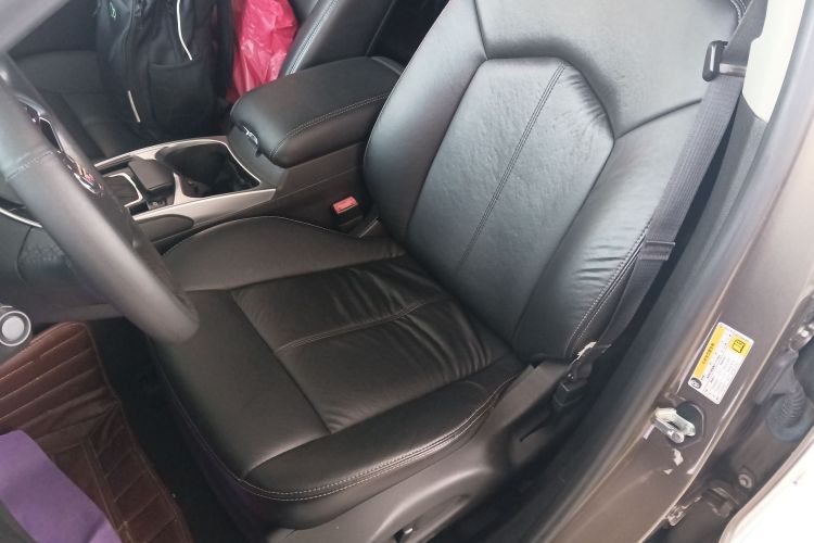 凯迪拉克SRX 2015款 3.0L 舒适型中控内饰19