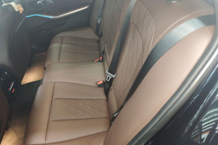 宝马3系 2023款 325Li M运动套装中控内饰7004