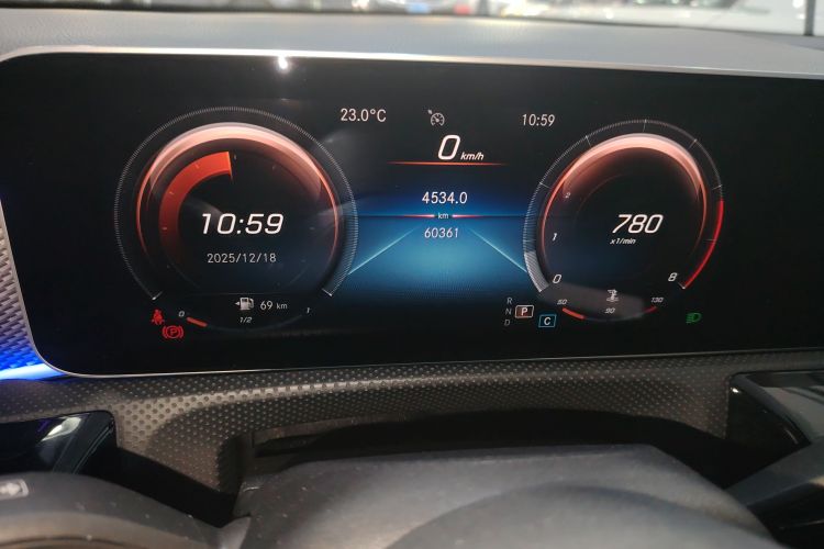 奔驰A级 2019款 A 200 L局部细节14