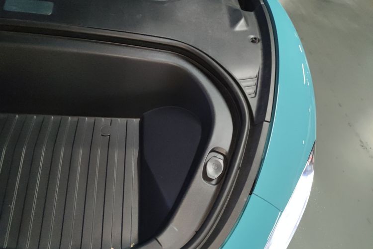 小米汽车 小米SU7 2024款 后驱长续航智驾版局部细节9007