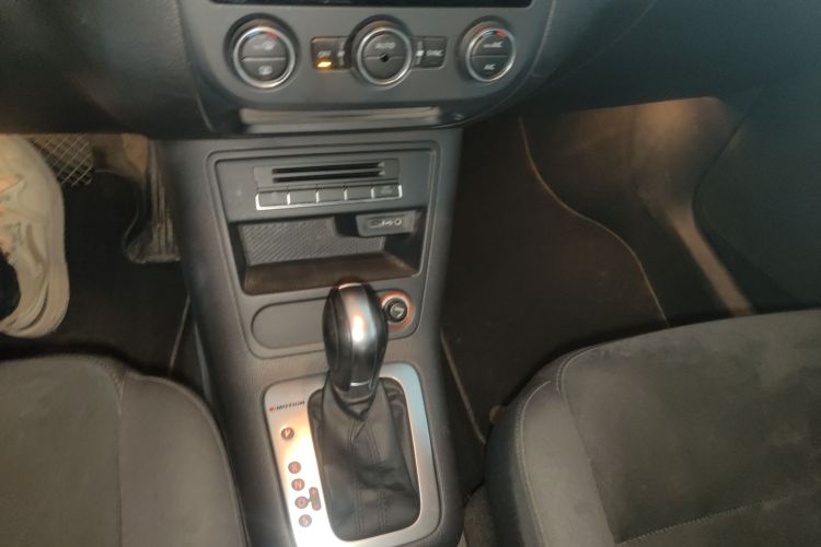 大众 Tiguan 2016款 2.0TSI 四驱标准型中控内饰18