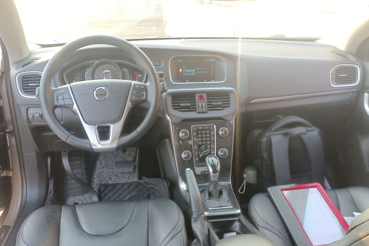 沃尔沃V40 2017款 T3 智逸版中控内饰7002