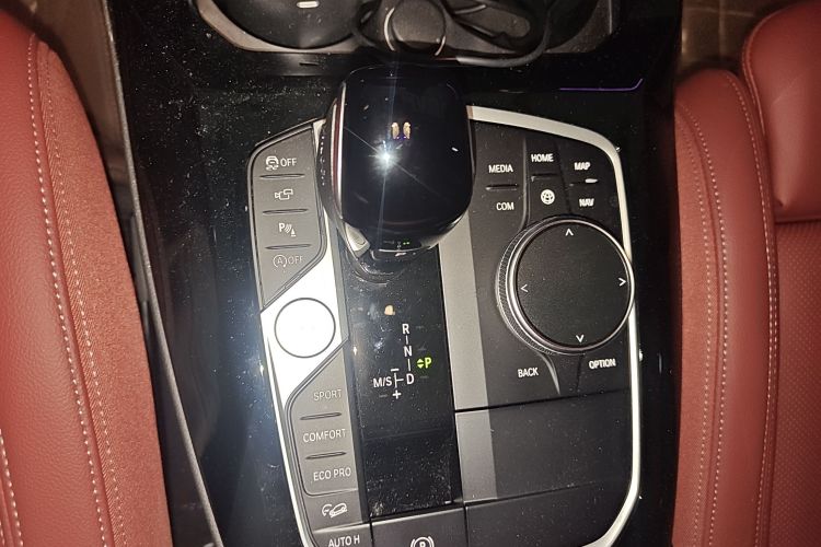 宝马X3 2023款 xDrive30i 领先型 M曜夜套装中控内饰18