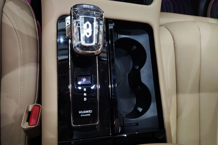 鸿蒙智行 问界M7 2024款 1.5T 后驱Plus版 5座局部细节18