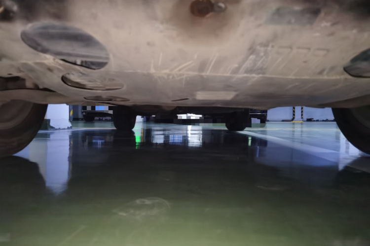 丰田 RAV4荣放 2012款 炫装版 2.4L 手动四驱豪华局部细节9008