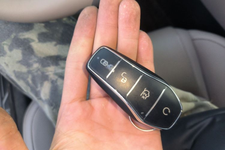 比亚迪 汉 2025款 EV 701KM激光雷达智驾型中控内饰11