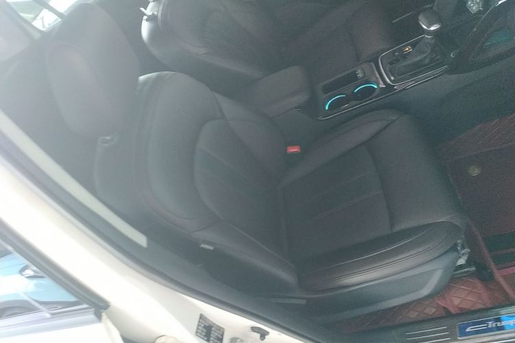 广汽传祺 传祺GS4 2018款 235T 自动两驱至尊版局部细节41